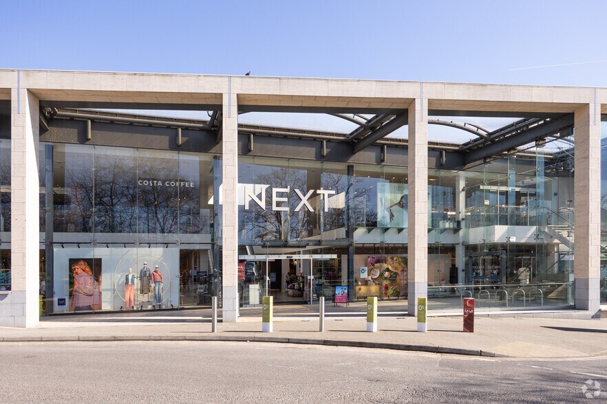 Charles Watts Way, Southampton en venta - Foto del edificio - Imagen 2 de 2