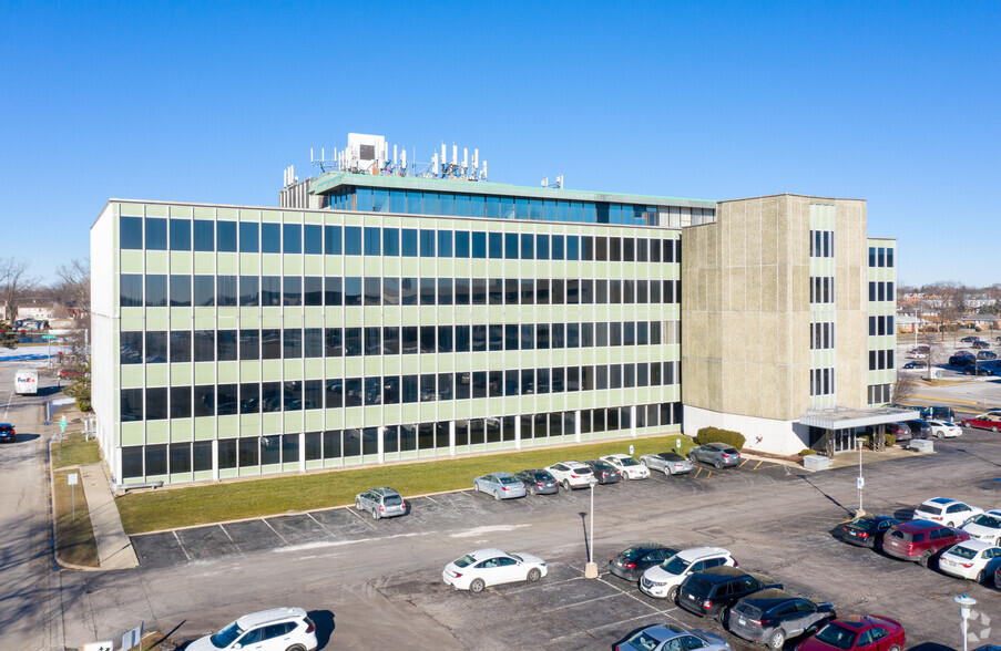 9933 Lawler Ave, Skokie, IL en alquiler - Foto del edificio - Imagen 1 de 5