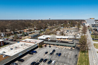 2053 S Waverly Ave, Springfield, MO - VISTA AÉREA  vista de mapa