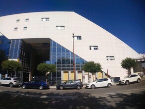 Local en Parla, Madrid en alquiler Foto del edificio- Imagen 1 de 15