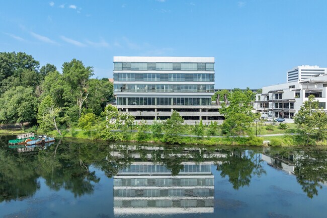 Más detalles de 10285 Little Patuxent Pky, Columbia, MD - Local en alquiler