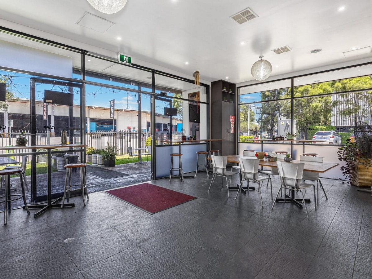 103 Sargents Rd, Minchinbury, NSW 2770 - Unidad 8 -  - Foto del interior - Image 2 of 3