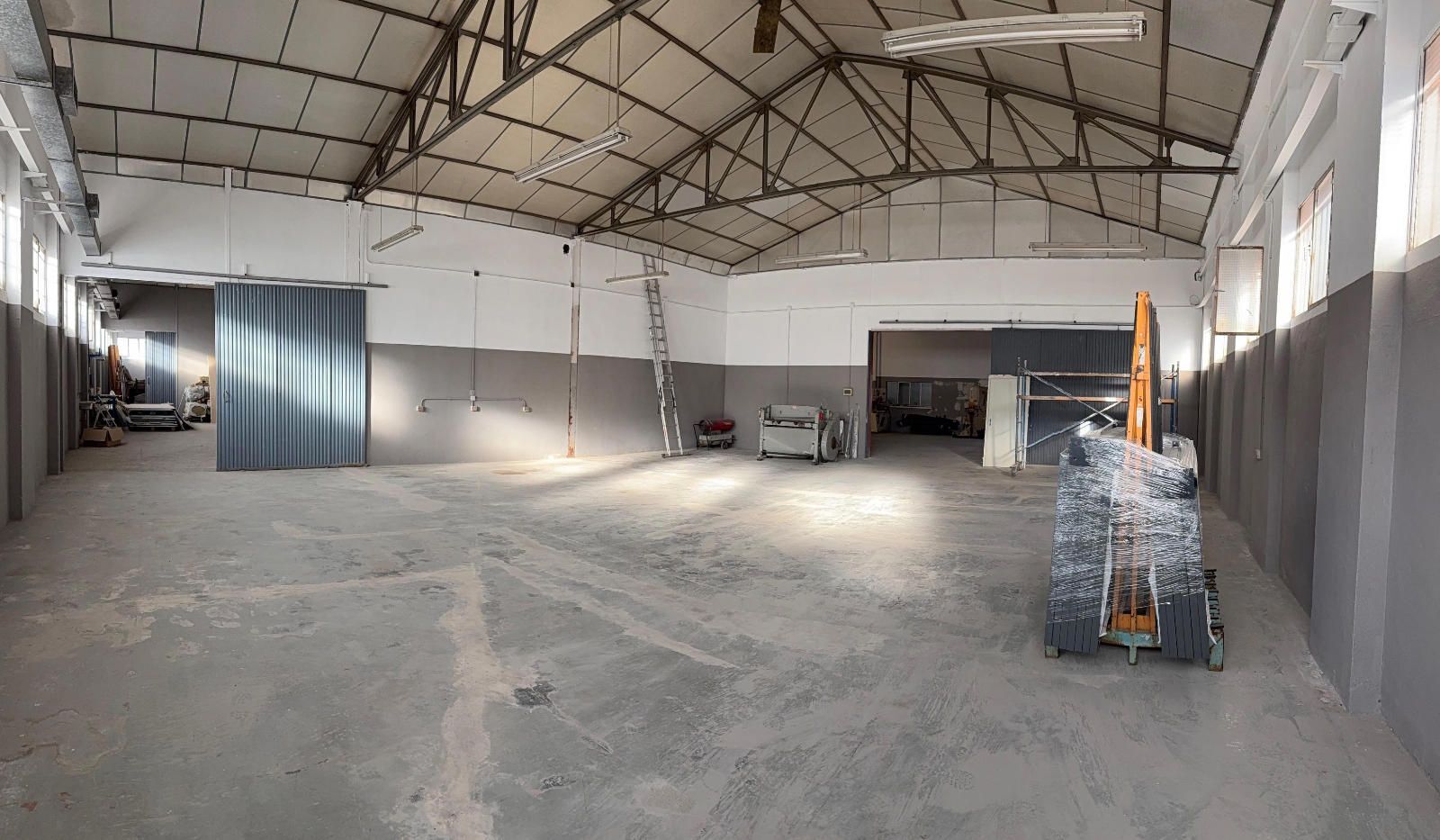 Nave en Alcalá de Henares, Madrid en venta Foto del edificio- Imagen 1 de 11