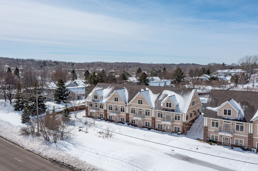 1509 Southcross Dr W, Burnsville, MN en venta - Foto del edificio - Imagen 3 de 9