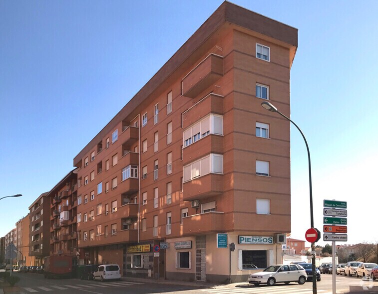 Avenida Miguel de Cervantes, 97, Tarancón, Cuenca en alquiler - Foto del edificio - Imagen 1 de 2