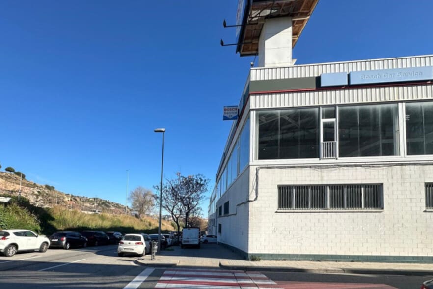 Nave en Badalona, Barcelona en venta - Foto del edificio - Imagen 2 de 5