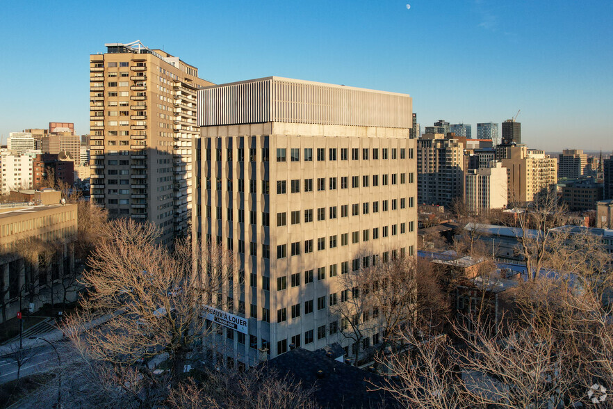 3550 Ch De La Côte-Des-Neiges, Montréal, QC en alquiler - Foto del edificio - Imagen 3 de 5