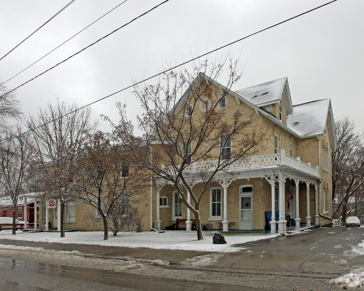 35 N Toronto St, Uxbridge, ON en venta - Foto principal - Imagen 1 de 3