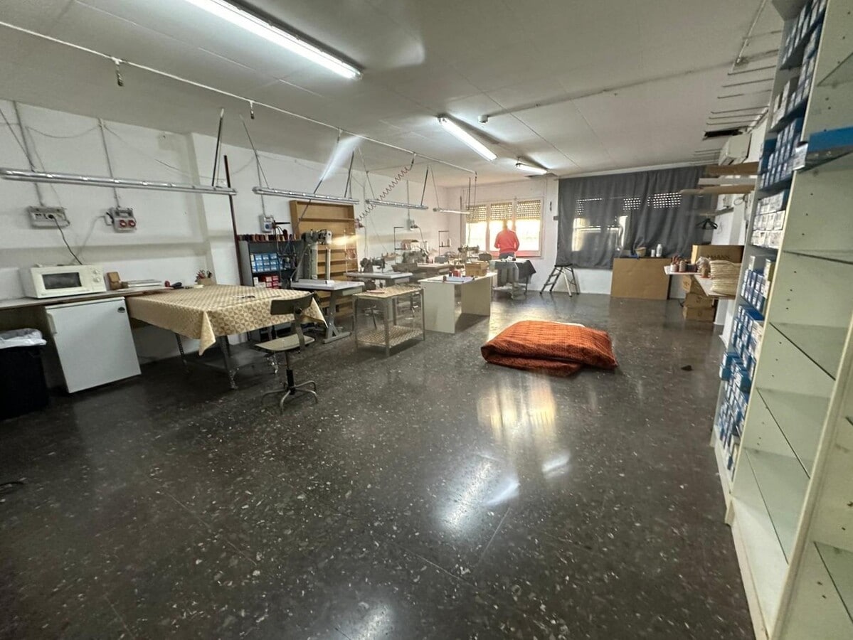 Santa Coloma de Gramenet, BAR 08924 -  -  - Foto del interior - Image 1 of 7