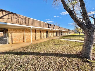 Más detalles para 624 N Main St, Pleasanton, TX - Oficinas en venta