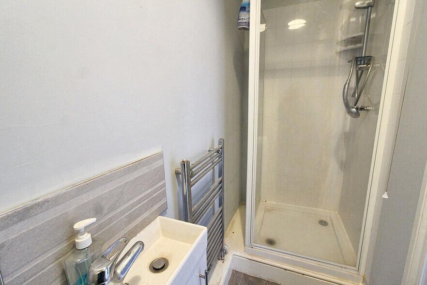 65 Station Rd, Billingham en venta - Foto del edificio - Imagen 3 de 4