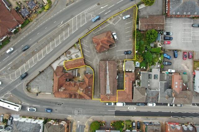 3-3A High St, Bagshot en venta - Foto del edificio - Imagen 2 de 24