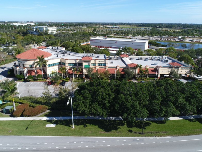 2760-2818 Weston Rd, Weston, FL en alquiler - Foto del edificio - Imagen 1 de 10