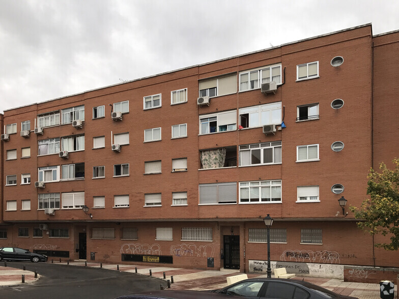 Calle Olivo, 9, Humanes de Madrid, Madrid en venta - Foto del edificio - Imagen 2 de 2