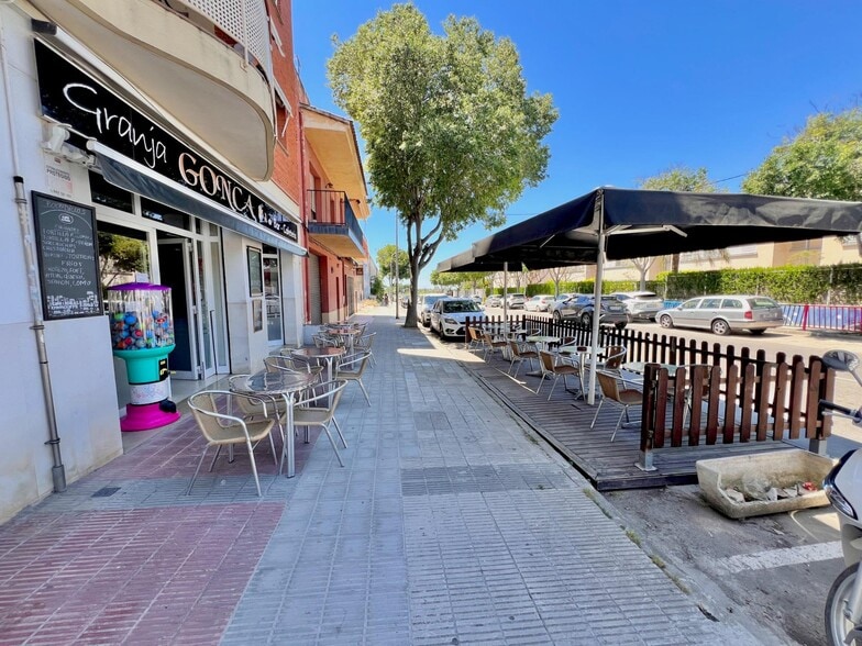 Local en Torredembarra, Tarragona en alquiler - Foto del edificio - Imagen 2 de 4