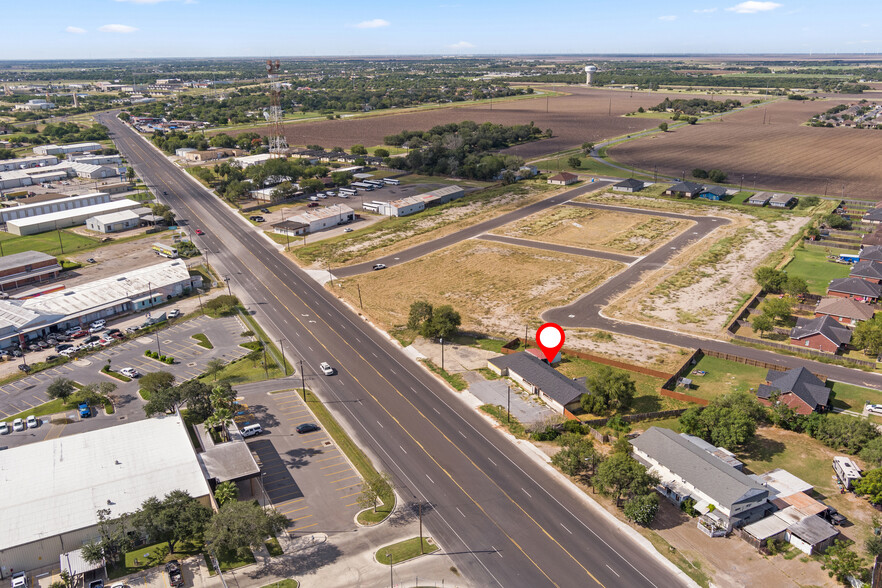 1926 N 77 Sunshine Strip, Harlingen, TX en venta - Foto del edificio - Imagen 1 de 13