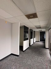 7141 Valjean Ave, Van Nuys, CA en alquiler Foto del interior- Imagen 2 de 4