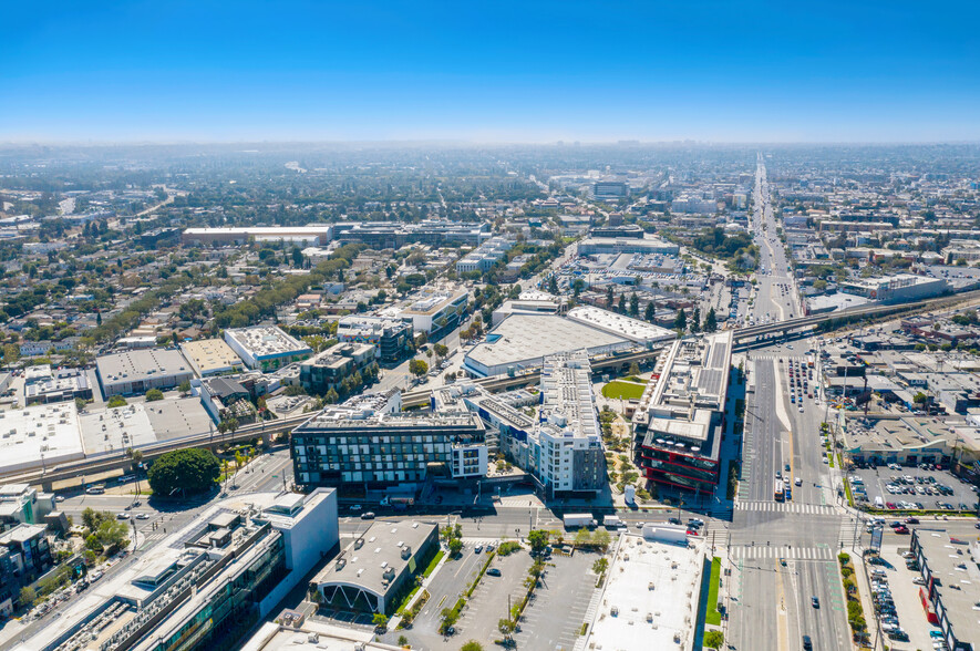 8900 Venice Blvd, Culver City, CA en alquiler - Foto del edificio - Imagen 2 de 13