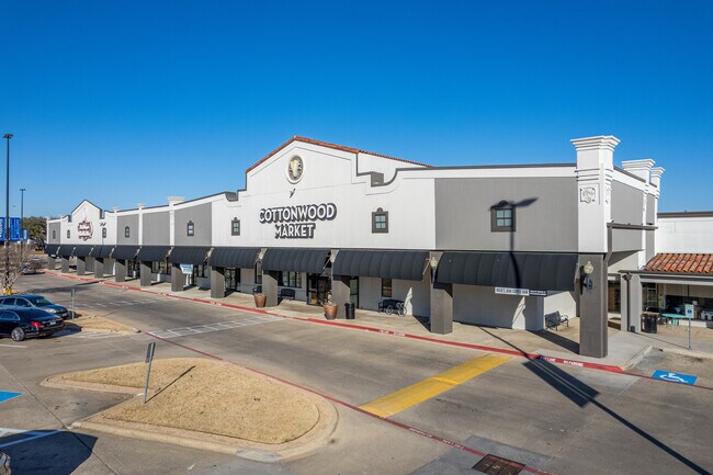 Más detalles de 101 S Coit Rd, Richardson, TX - Local en alquiler