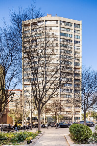 Avinguda De Roma, 6, Barcelona, Barcelona en venta - Foto del edificio - Imagen 3 de 5