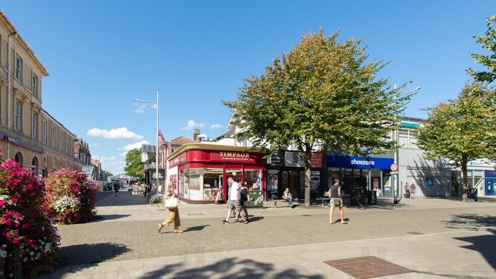 2 Surrey Street & 55-57 London Rd N, Lowestoft en venta - Foto del edificio - Imagen 2 de 6