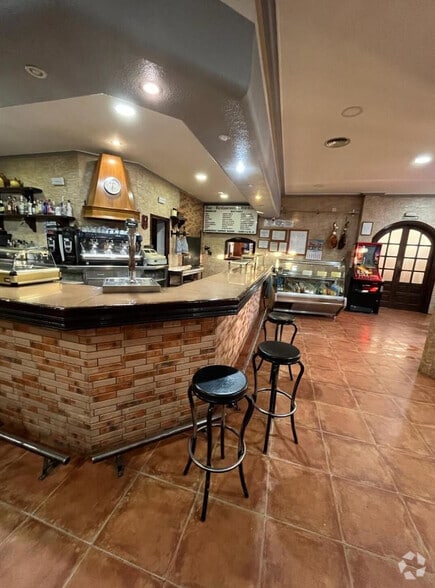 Local en La Alberca de Záncara, Cuenca en venta - Foto del interior - Imagen 3 de 16