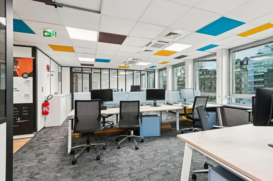 58 Avenue Charles De Gaulle, Neuilly-sur-Seine en alquiler - Foto del edificio - Imagen 2 de 14