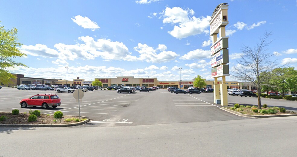 616-690 University Shopping Ctr, Richmond, KY en alquiler - Foto del edificio - Imagen 1 de 10