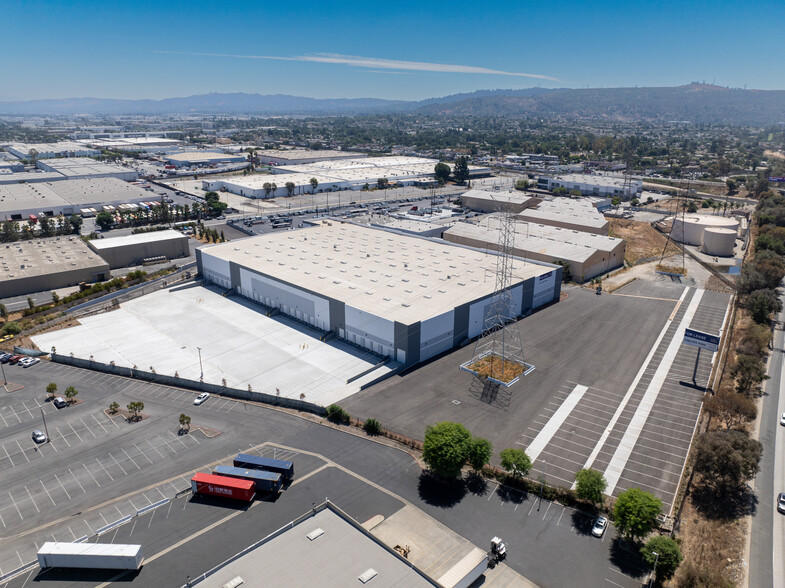 357 N Covina Ln, City Of Industry, CA en alquiler - Foto del edificio - Imagen 1 de 18