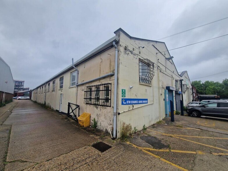 Marshlands Rd, Portsmouth en alquiler - Foto del edificio - Imagen 2 de 9