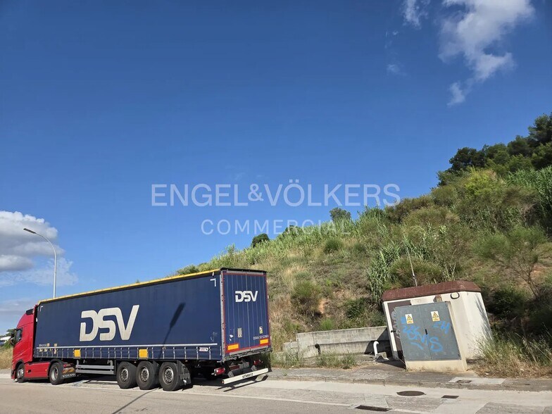 Terreno en Castellví de Rosanes, Barcelona en venta - Foto del edificio - Imagen 3 de 5