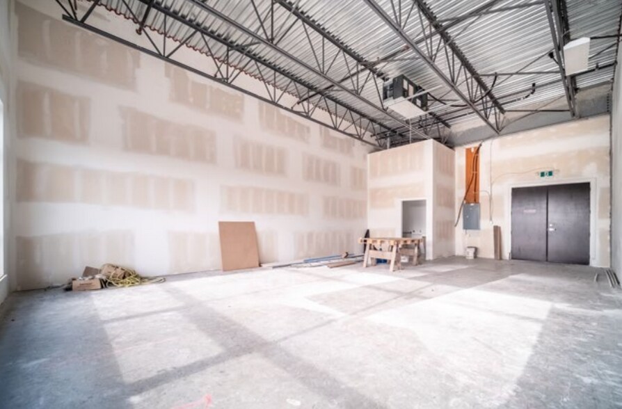 8433 132 St, Surrey, BC en alquiler - Foto del interior - Imagen 1 de 5