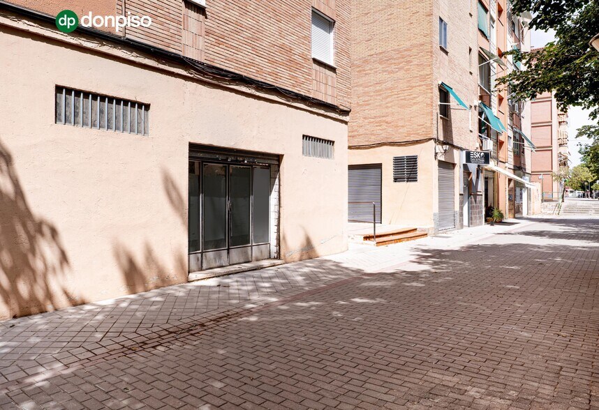 Calle María Goyri, 80, Granada, Granada en venta - Foto del edificio - Imagen 2 de 9