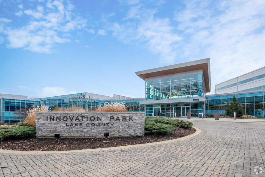 1930 Innovation Way, Libertyville, IL en alquiler - Foto del edificio - Imagen 3 de 16