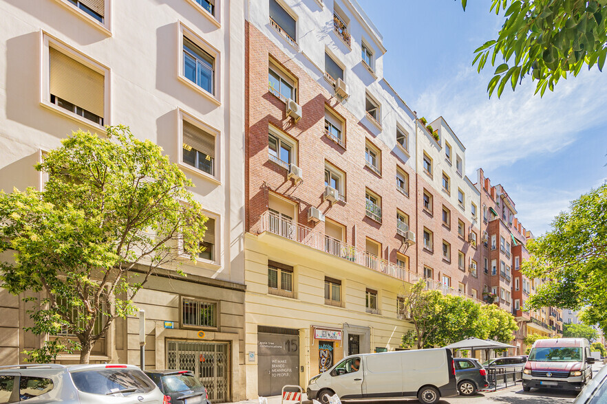 Edificios residenciales en Madrid, MAD en venta - Foto principal - Imagen 1 de 2