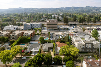 12840 Riverside Dr, Valley Village, CA - VISTA AÉREA  vista de mapa