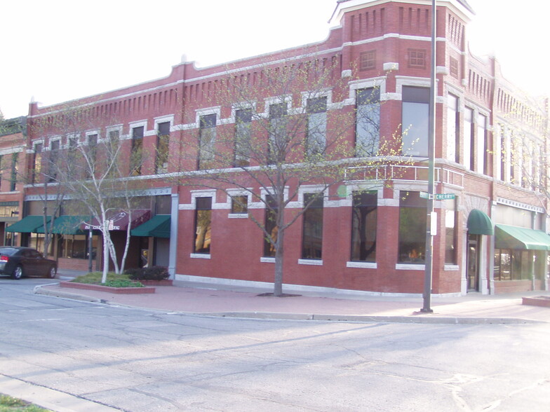 100 E Park St, Olathe, KS en alquiler - Foto del edificio - Imagen 3 de 12