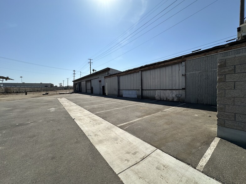 424 1/2 24th St, Bakersfield, CA en alquiler - Foto del edificio - Imagen 2 de 5