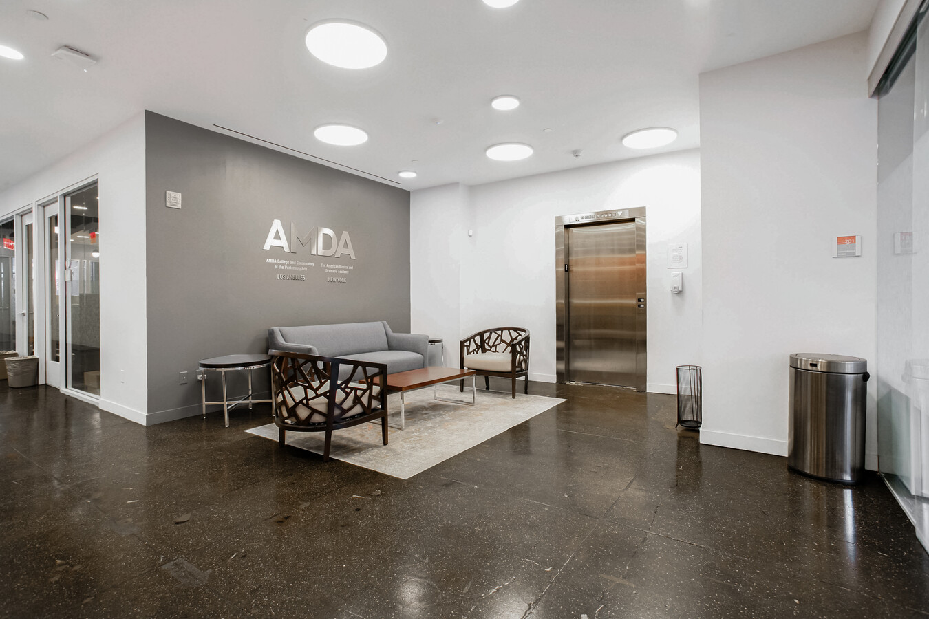 421 W 54th St, New York, NY 10019 - Unidad C3 & P3 -  - Lobby - Image 1 of 11