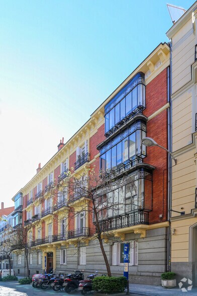 Calle de Orfila, 8, Madrid, Madrid en alquiler - Foto del edificio - Imagen 3 de 3