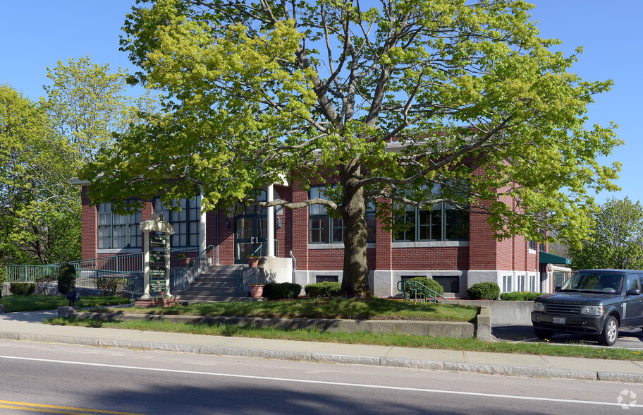 12 Breakneck Hill Rd, Lincoln, RI en alquiler - Foto del edificio - Imagen 3 de 13