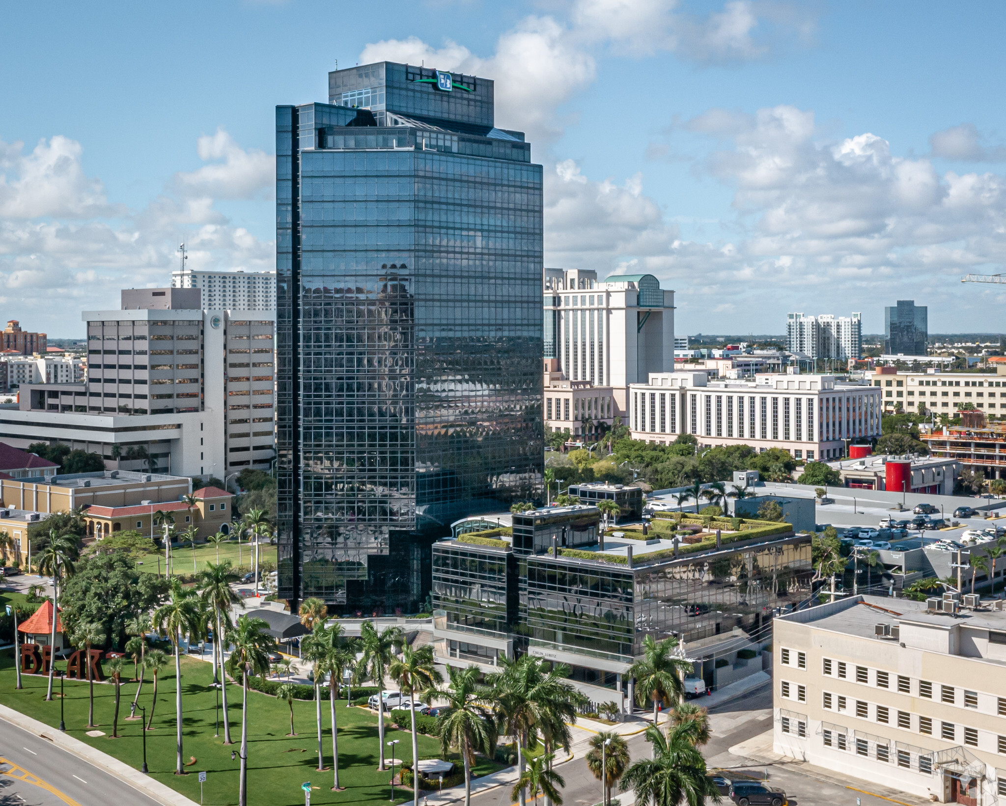 515 N Flagler Dr, West Palm Beach, FL en alquiler Foto del edificio- Imagen 1 de 15