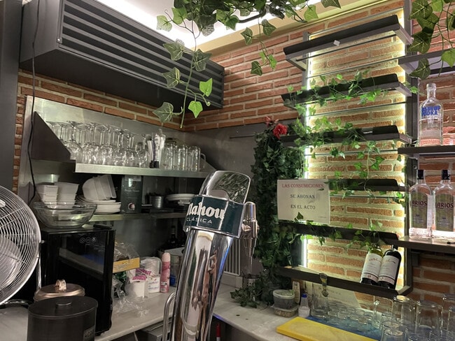 Más detalles de Calle de la Cava Baja, Madrid - Edificio residencial​ en venta