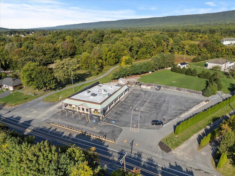 232 W Moorestown Rd, Wind Gap, PA en venta - Foto del edificio - Imagen 3 de 41