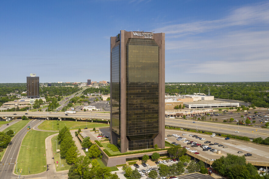 1601 Nw Expressway, Oklahoma City, OK en alquiler - Foto del edificio - Imagen 3 de 15