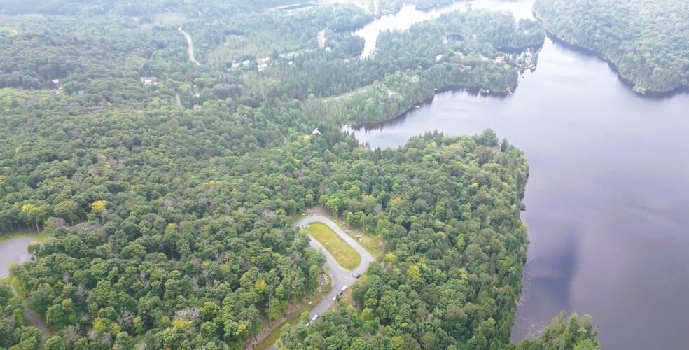 Ch Des Lacs-Boises, Saint-adolphe-d'howard, QC en venta - Foto del edificio - Imagen 2 de 4