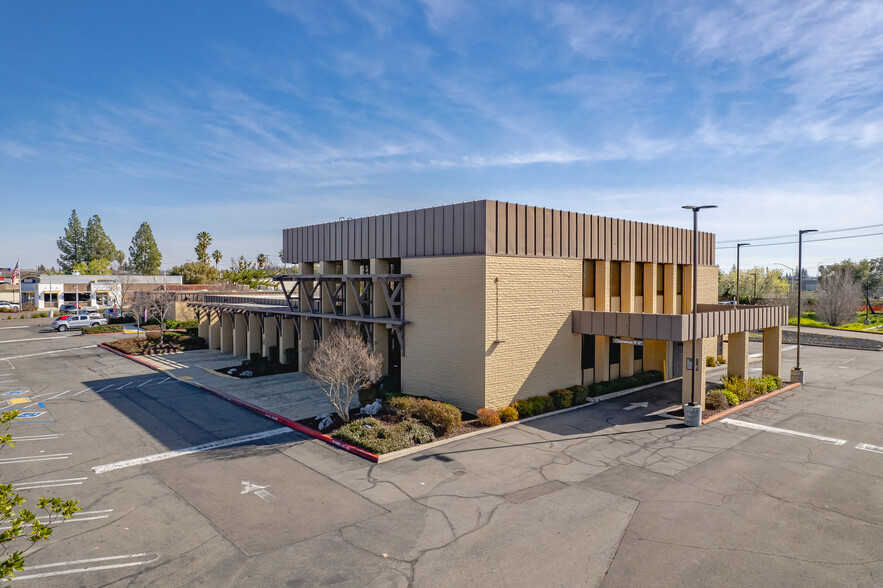 110 Harding Blvd, Roseville, CA en venta - Foto del edificio - Imagen 2 de 10