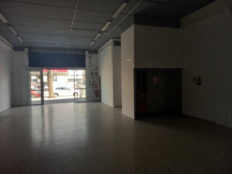 Nave en Elche en alquiler - Foto del interior - Imagen 1 de 16