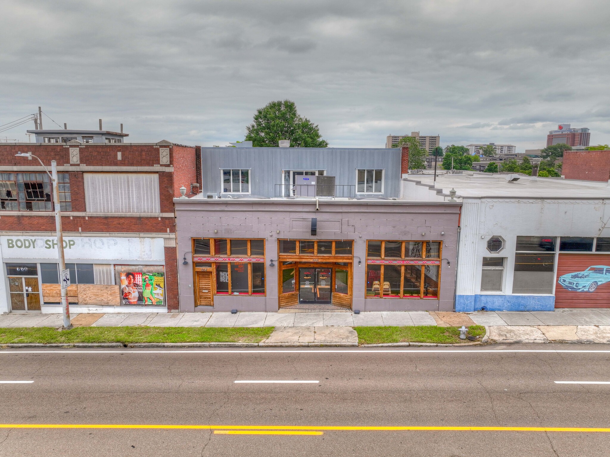 668 Union Ave, Memphis, TN en alquiler Foto del edificio- Imagen 1 de 7