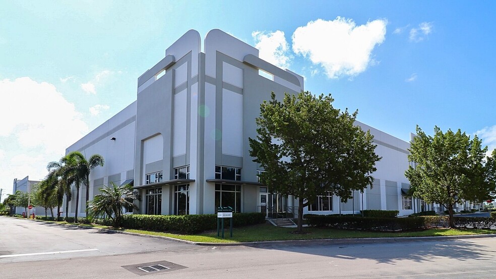 3500 SW 20th St, Pembroke Park, FL en alquiler - Foto del edificio - Imagen 1 de 8